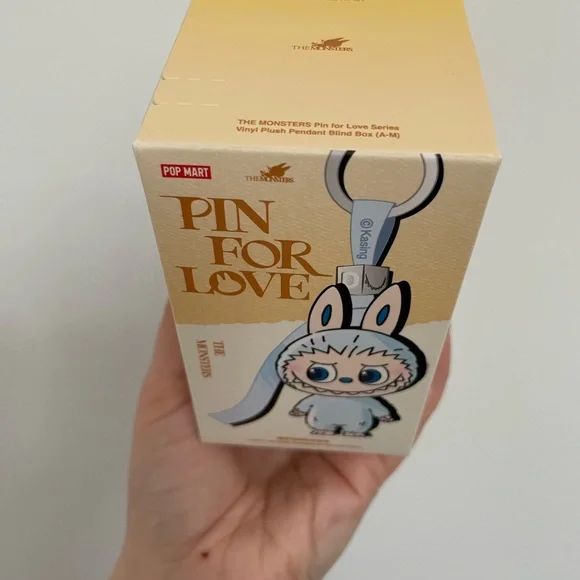 POPMART- THE MONSTERS Pin for Love Series-Vinyl Plush Pendant - “M” - NEW SEALED - Picture 6 of 9